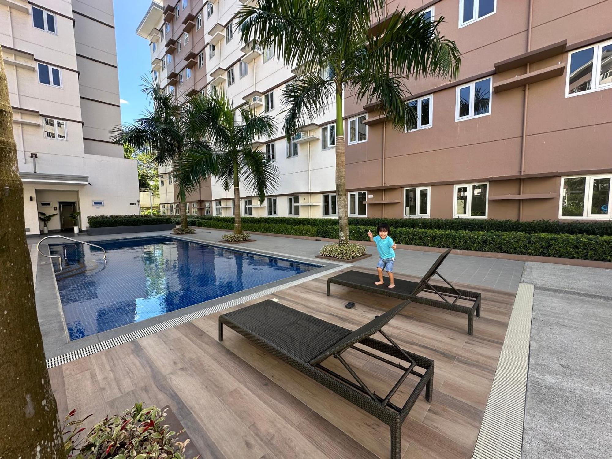 Starlight Suites Trece Martires Exterior foto
