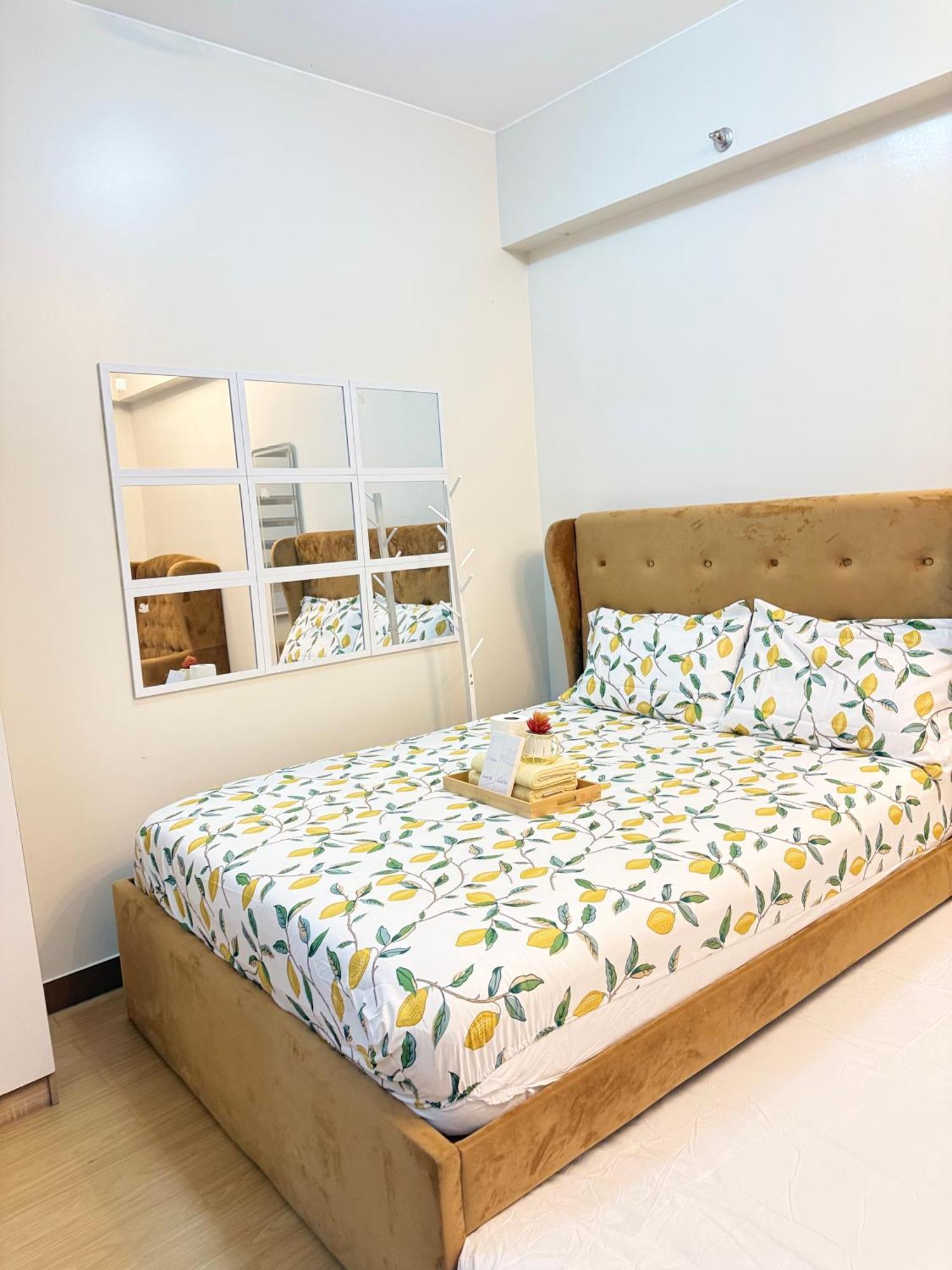 Starlight Suites Trece Martires Exterior foto